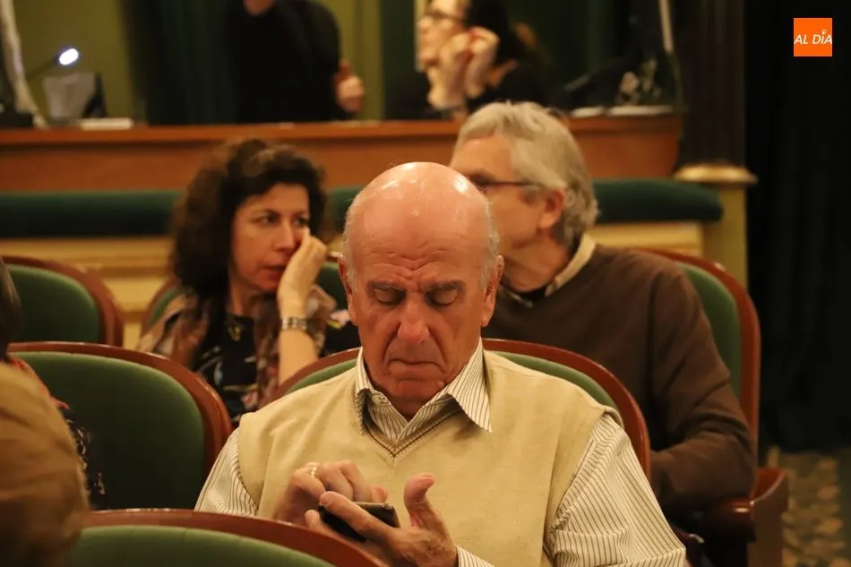 Foto 4 - Jos&eacute; Sacrist&aacute;n encandila al p&uacute;blico salmantino interpretando a Delibes