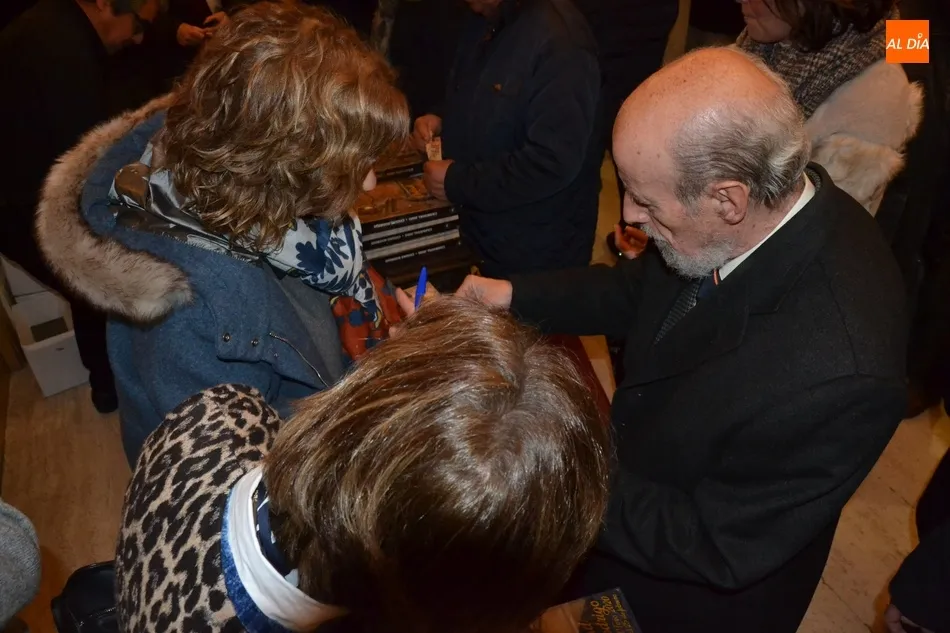 Foto 3 - Jos&eacute; Pinto, Naval&oacute;n o Los Pichoga, entre los m&uacute;ltiples protagonistas del Libro del Carnaval 2020 ...