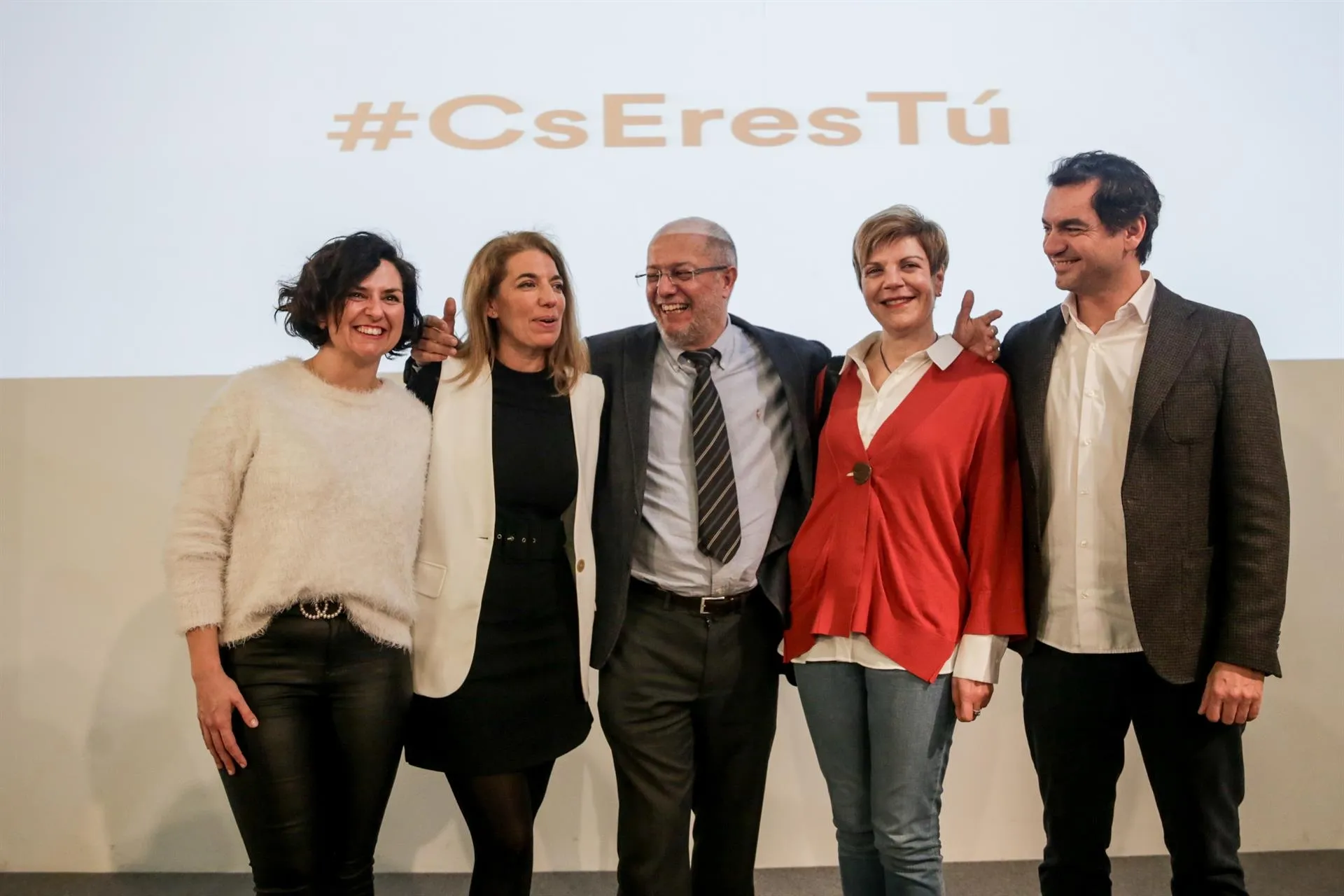 El vicepresidente de la Junta de Castilla y León, Francisco Igea Arisqueta, en un acto de la plataforma Cs Eres Tú junto a Orlena de Miguel, Marta Marbán, María de los Ángeles Fernández Ramil y Saúl Ramírez / Europa Press