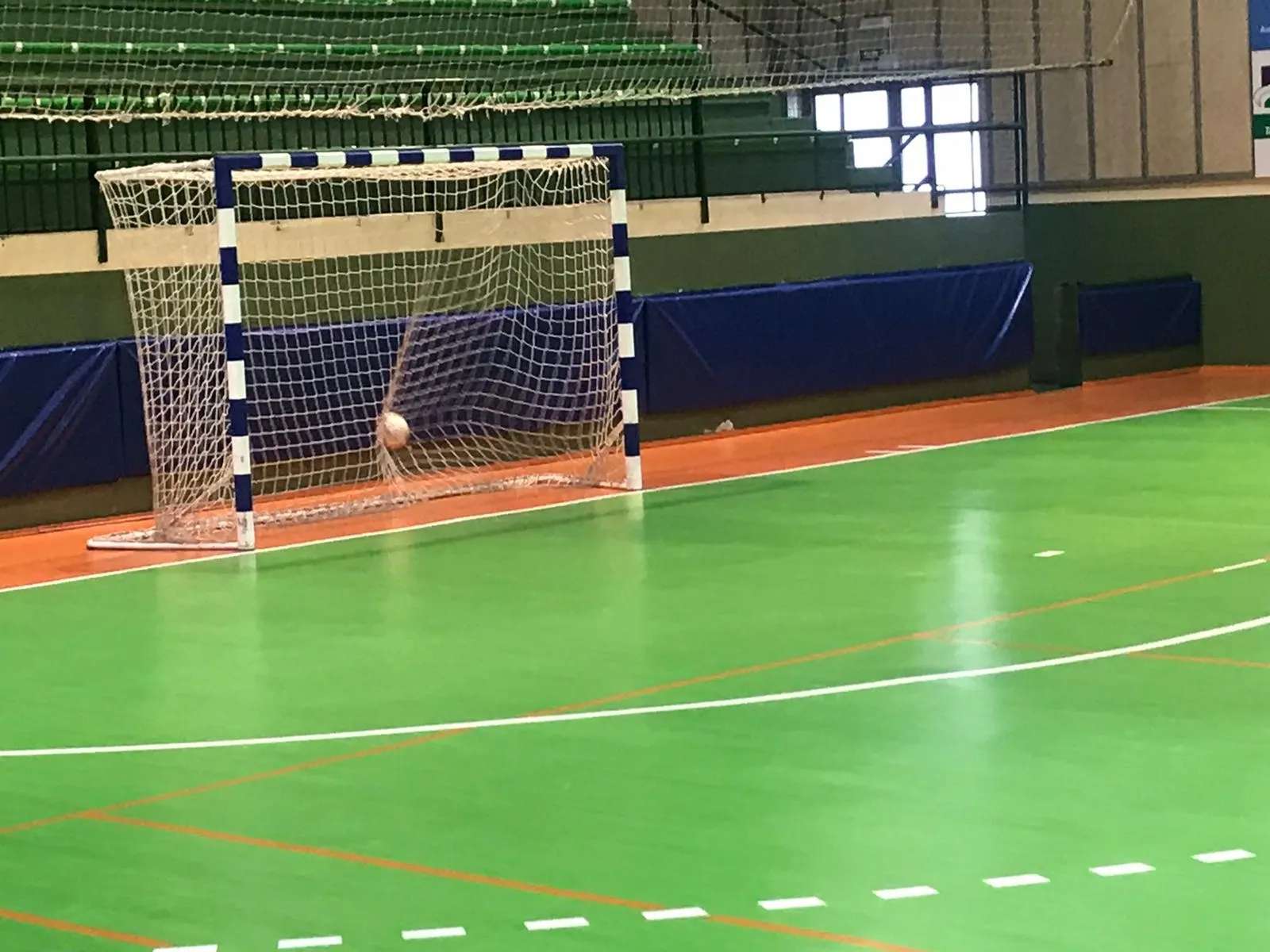Foto 6 - El equipo infantil del CD Los Leones de Vitigudino se proclama en Ciudad Rodrigo campe&oacute;n de la 1&ordf; ...