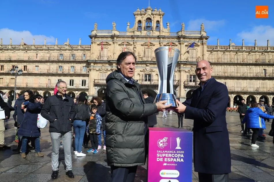 Foto 5 - El Barcelona y la Real Sociedad pelean por la primera Supercopa Femenina de la historia