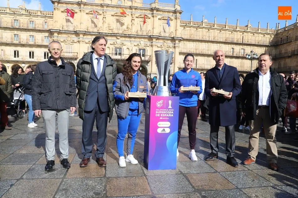 Foto 3 - El Barcelona y la Real Sociedad pelean por la primera Supercopa Femenina de la historia