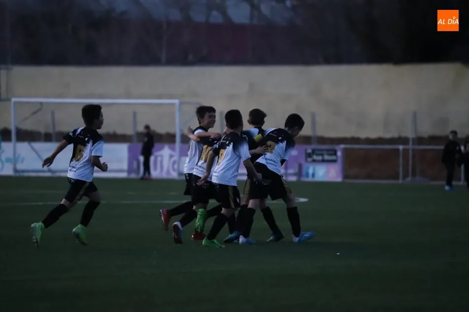 Foto 2 - Resultados, clasificaciones e im&aacute;genes del f&uacute;tbol base provincial  