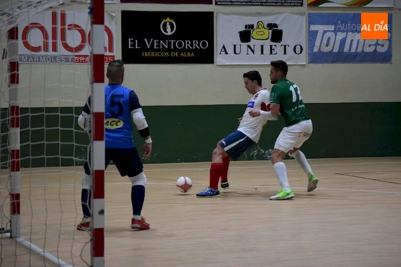 Foto 10 - Peleada victoria del Piensos Dur&aacute;n Albense ante un correoso Uni&oacute;n Arroyo (5-3)
