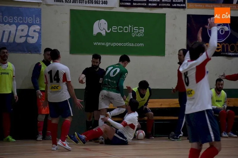 Foto 8 - Peleada victoria del Piensos Dur&aacute;n Albense ante un correoso Uni&oacute;n Arroyo (5-3)