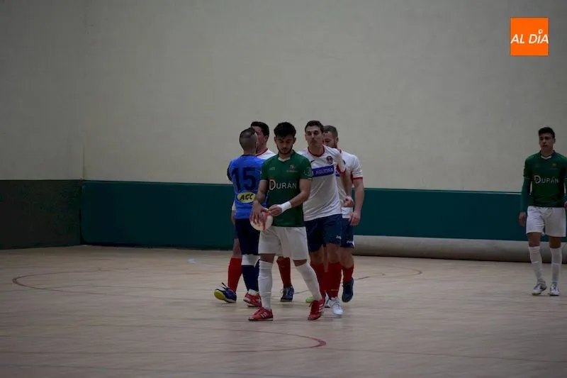 Foto 3 - Peleada victoria del Piensos Dur&aacute;n Albense ante un correoso Uni&oacute;n Arroyo (5-3)