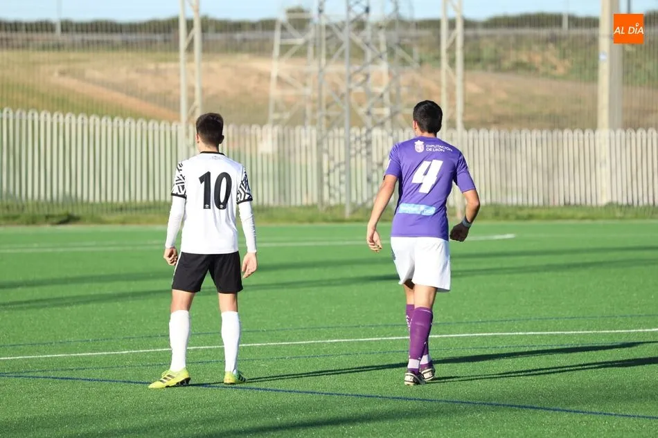 Foto 7 - Javi Medina salva los muebles de un Salamanca UDS &lsquo;B&rsquo; con solo 14 convocados (1-1)