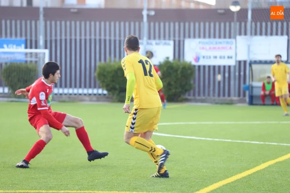 Foto 9 - Antonio Paz y Garrido le dan la vida al Pe&ntilde;aranda en la remontada frente a la UVA (2-1)