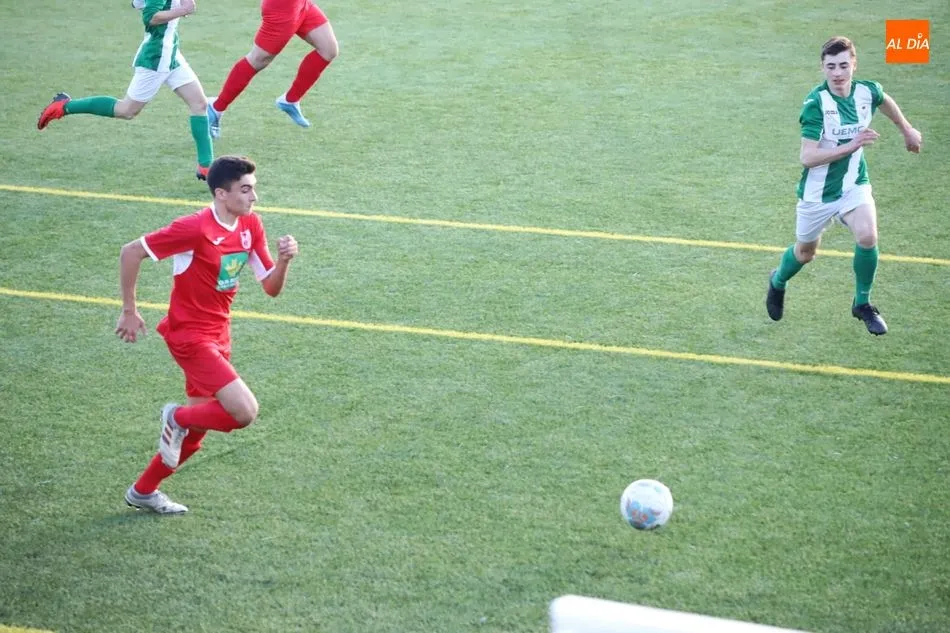 Foto 11 - Resultados, clasificaciones e im&aacute;genes del f&uacute;tbol base regional  