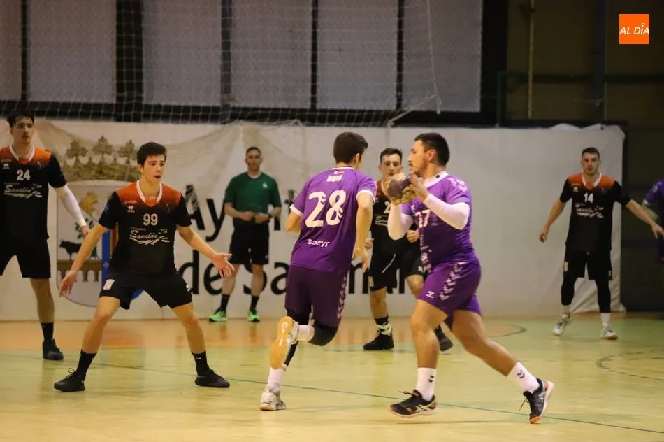 Una acción del duelo / Lydia González