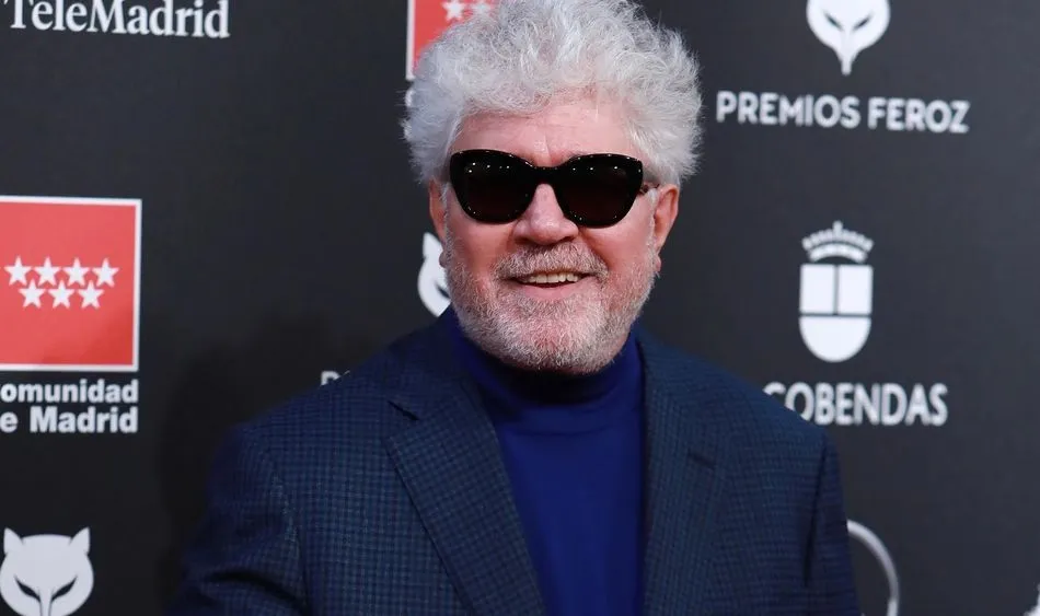 Pedro Almodóvar vuelve a los Oscar: Considerar a Antonio Banderas un actor de color parece una...