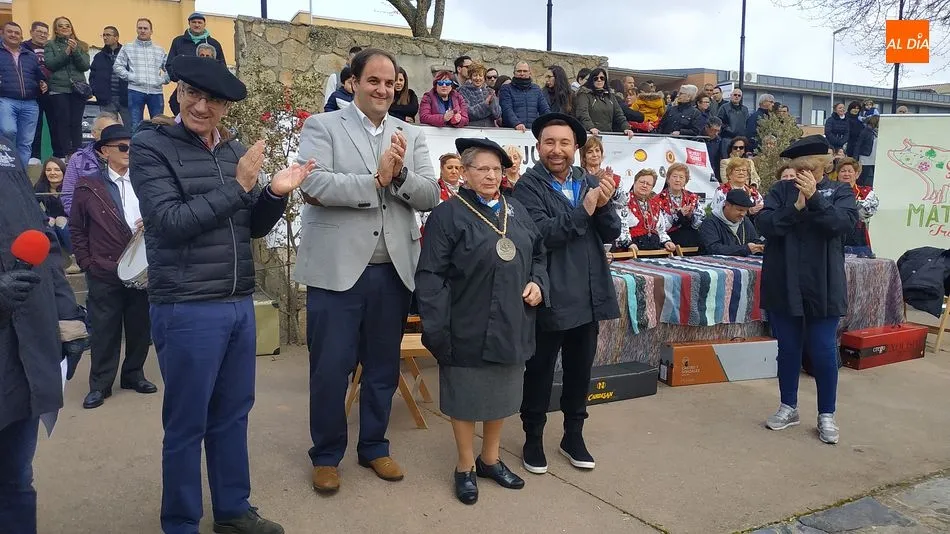 Foto 4 - Jos&eacute; Manuel Parada anima una gastron&oacute;mica matanza en Guijuelo