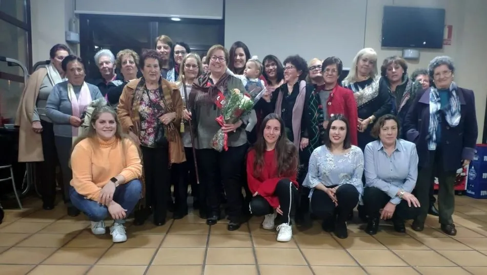 Grupo de aguedesas momentos antes de la cena en el restaurante de la localidad
