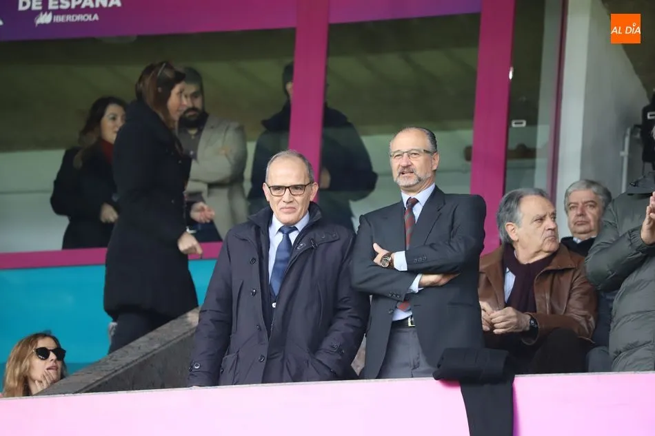 Foto 6 - Rubiales, Carbayo y Ma&ntilde;ueco, entre las personalidades m&aacute;s destacadas de la final de la Supercopa