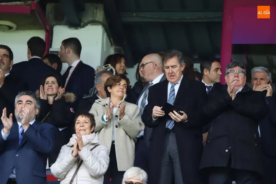 Foto 2 - Rubiales, Carbayo y Ma&ntilde;ueco, entre las personalidades m&aacute;s destacadas de la final de la Supercopa