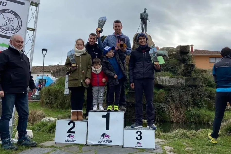 Foto 9 - Abel Carretero pone r&eacute;cord a la&nbsp;IV Trail Secretos del Duero de Aldead&aacute;vila con 400 atletas  