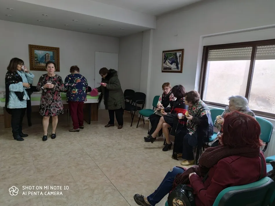 Foto 3 - Las mujeres de Villoruela celebran Santa &Aacute;gueda
