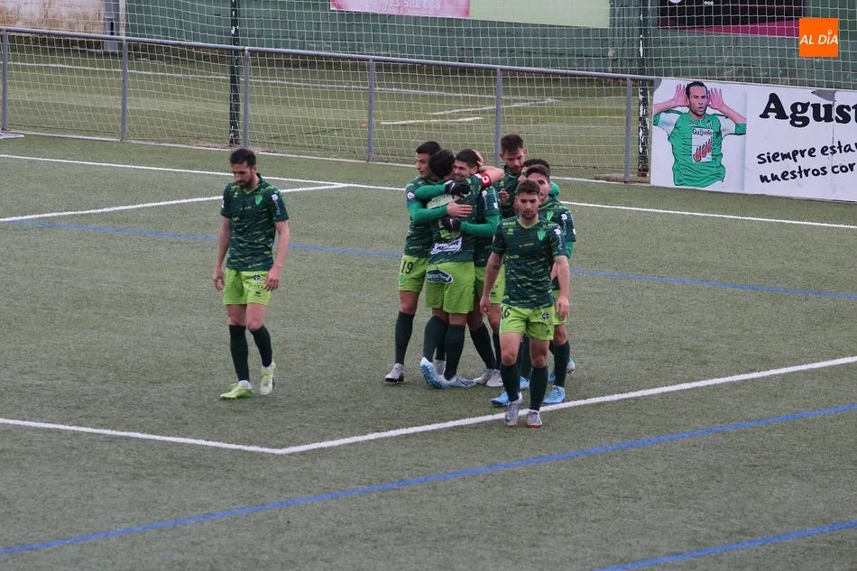 Foto 11 - Justa y trabajada victoria del Guijuelo ante el Haro deportivo (2-0)