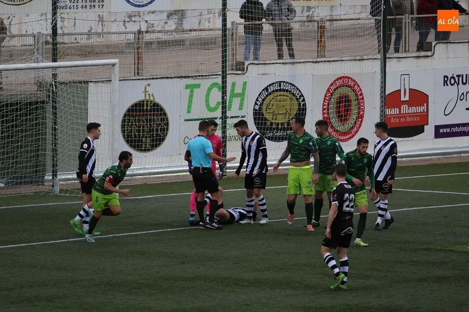 Foto 3 - Justa y trabajada victoria del Guijuelo ante el Haro deportivo (2-0)