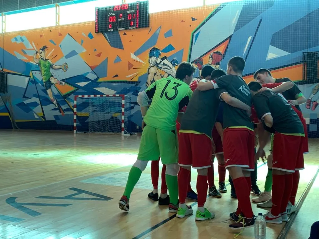 Foto 9 - Al III Juvenil le mira un tuerto en su visita al River Zamora  