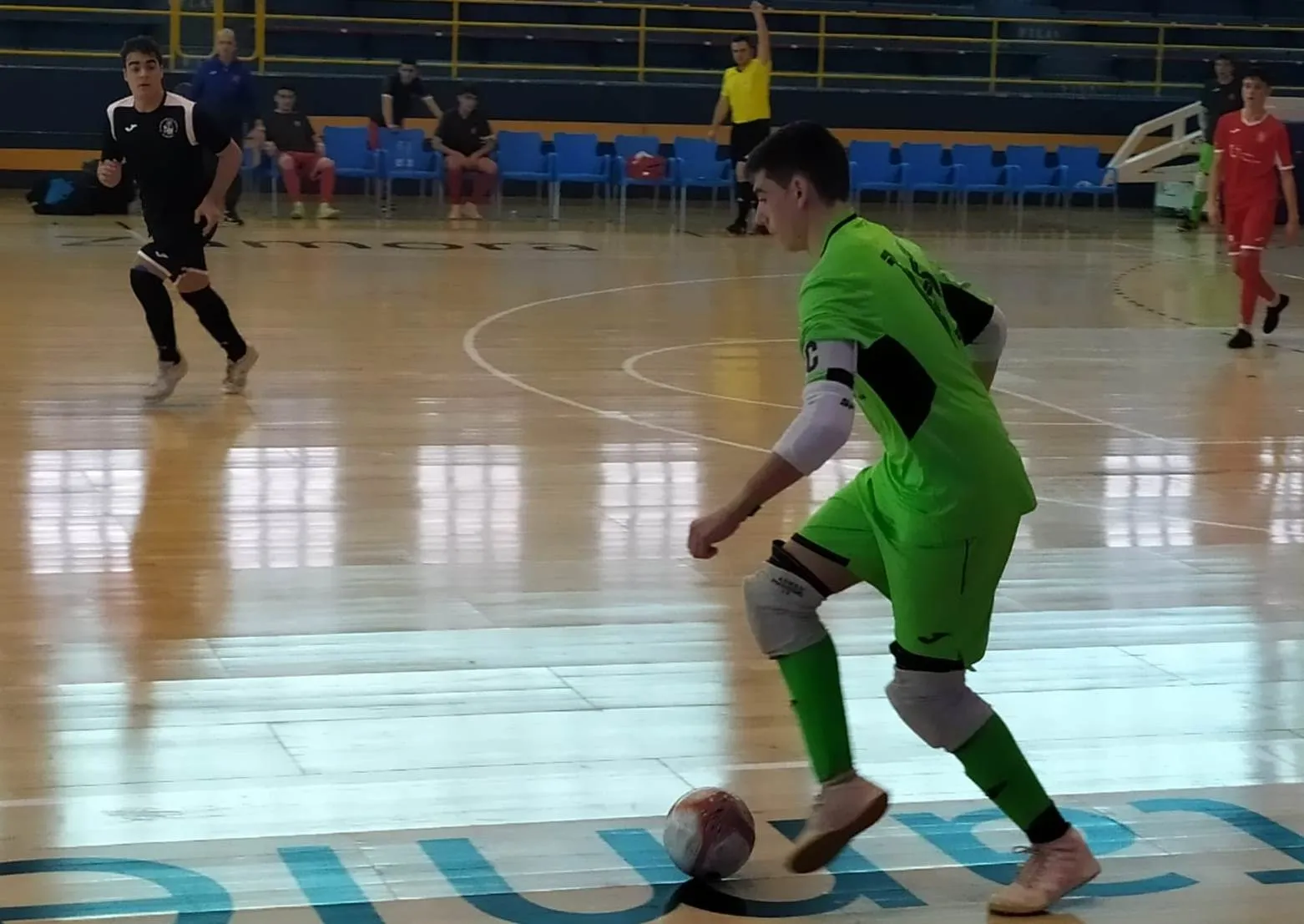 Foto 6 - Al III Juvenil le mira un tuerto en su visita al River Zamora  