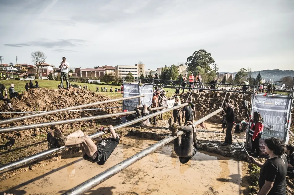 Foto 3 - Unas dos mil personas toman parte en el arranque en Oviedo del Circuito Farinato Race 2020  