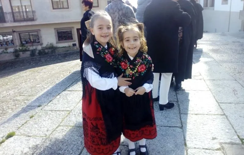 Foto 5 - Casi un centenar de mujeres festeja las &Aacute;guedas en Fuenteguinaldo  