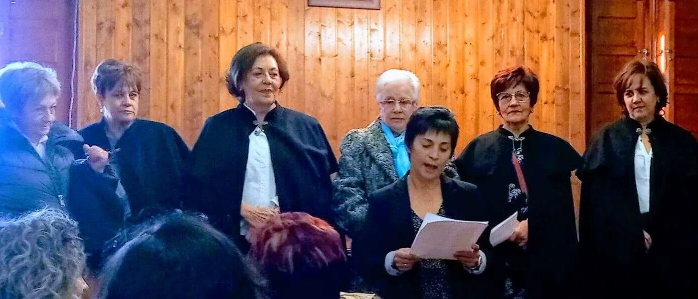 Foto 4 - Casi un centenar de mujeres festeja las &Aacute;guedas en Fuenteguinaldo  