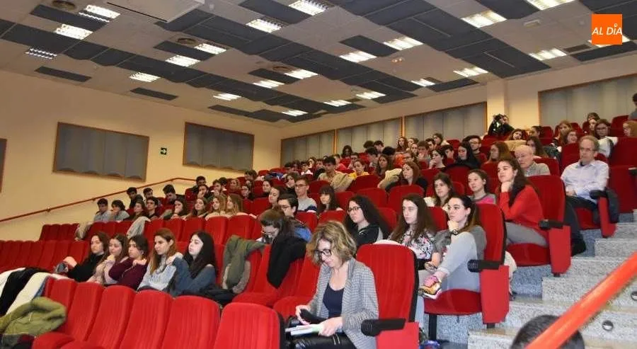 Foto 7 - La UPSA se suma al 80 aniversario de la Agencia EFE con un interesante coloquio