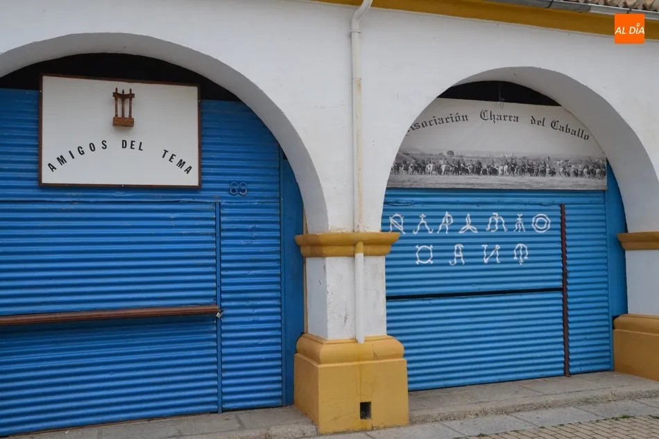 Foto 4 - La Plazuela del Buen Alcalde ya luce su habitual colorido carnavalero  