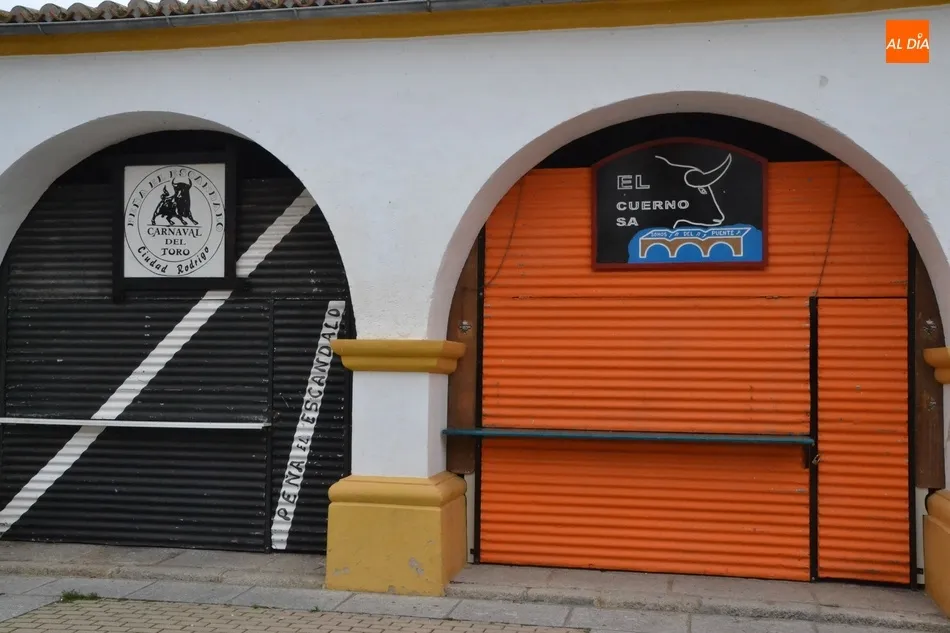 Foto 3 - La Plazuela del Buen Alcalde ya luce su habitual colorido carnavalero  