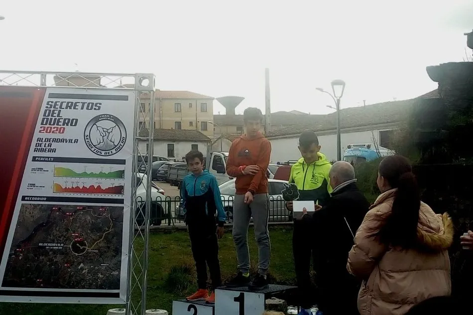 Foto 4 - Buen papel del CD Los Leones de Vitigudino en la prueba de campo a trav&eacute;s  