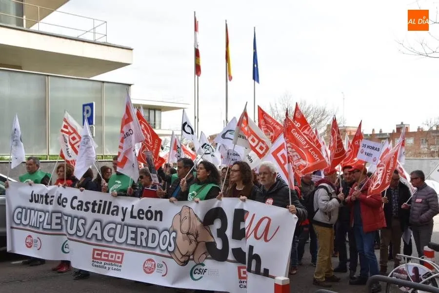 Foto 4 - Manifestaci&oacute;n sindical para denunciar &ldquo;el incumplimiento de los acuerdos&rdquo; de la Junta