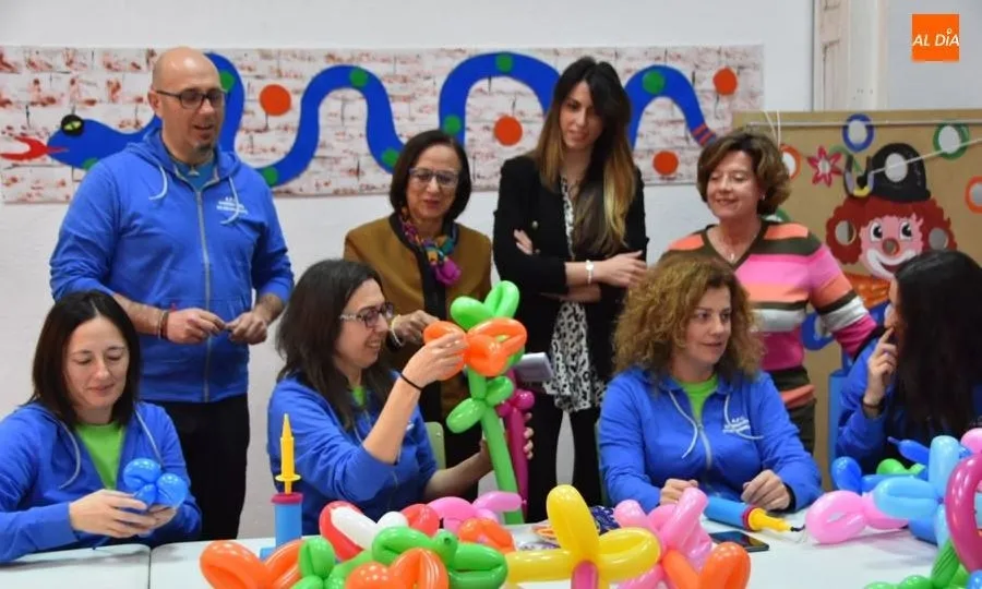 Visita de Lourdes Villoria, alcaldesa de Cabrerizos, a las alumnas de este curso. Foto de Paula Zorita