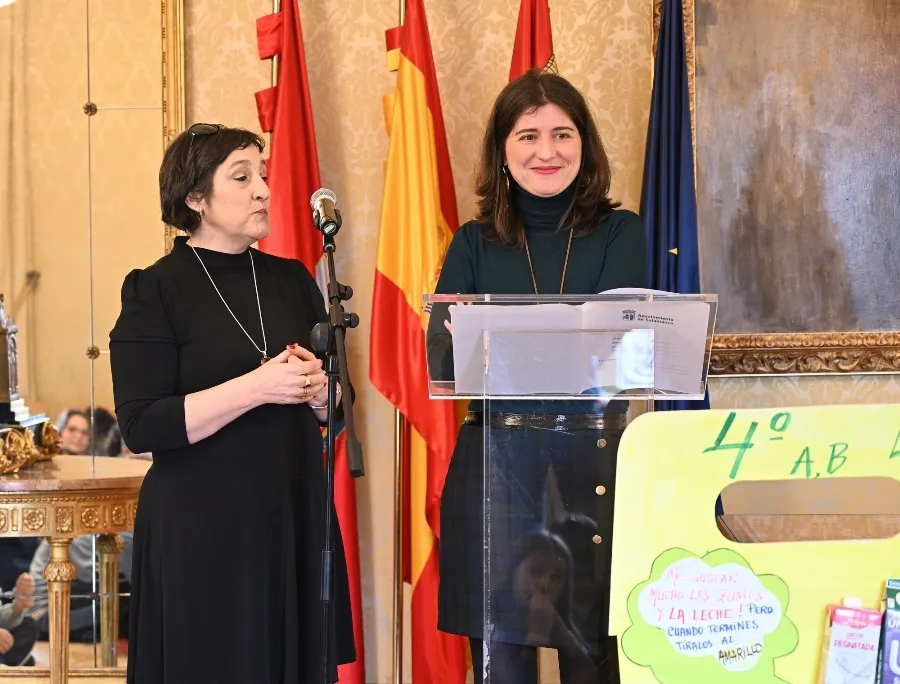 Foto 5 - El Colegio Salesiano Mar&iacute;a Auxiliadora recibe el premio del concurso &lsquo;Dando vida, hagamos que...