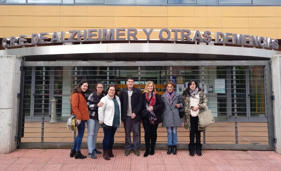 Los alumnos de ‘El SAD en Alto Águeda’ visitan el CRE de Alzheimer de Salamanca  