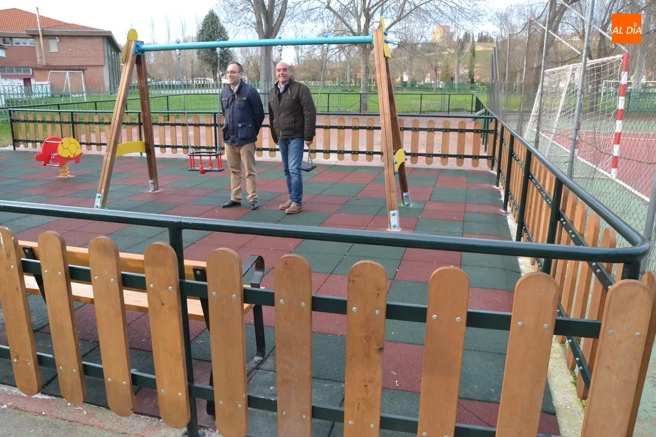 Foto 3 - Creado un parque infantil en la zona recreativa del Barrio Nuevo  
