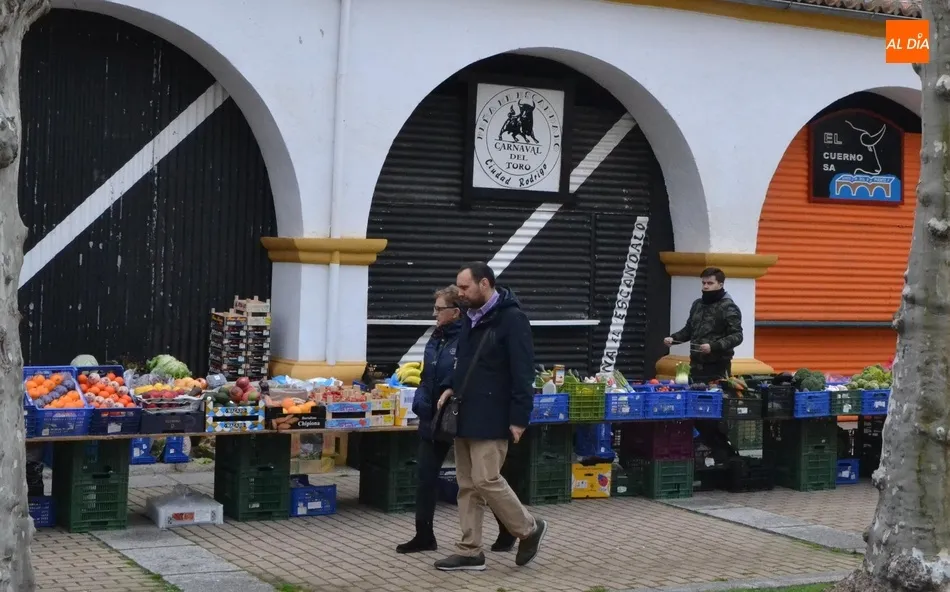 1Foto: Un mercado con toques carnavaleros  