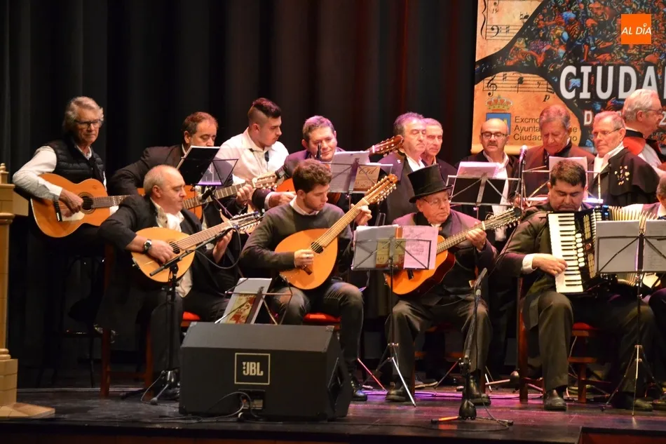 Foto 5 - La Rondalla presenta sus Coplas con la compa&ntilde;&iacute;a de Greta Thunberg, Gila y un doble de Farina  