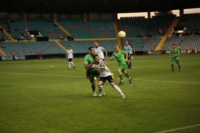Gio, ante el Burgos, en la Copa RFEF