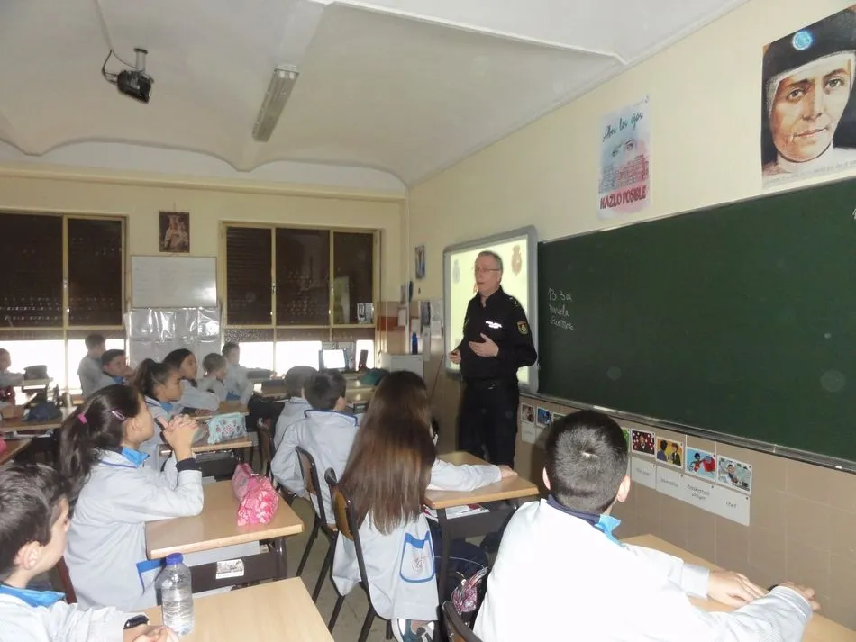 Foto 5 - Pedagog&iacute;a sobre c&oacute;mo actuar en redes sociales e internet, en el San Juan Bosco  