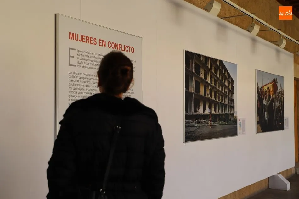 Foto 7 - Las fotos de JM L&oacute;pez muestran el drama de las mujeres en los conflictos armados