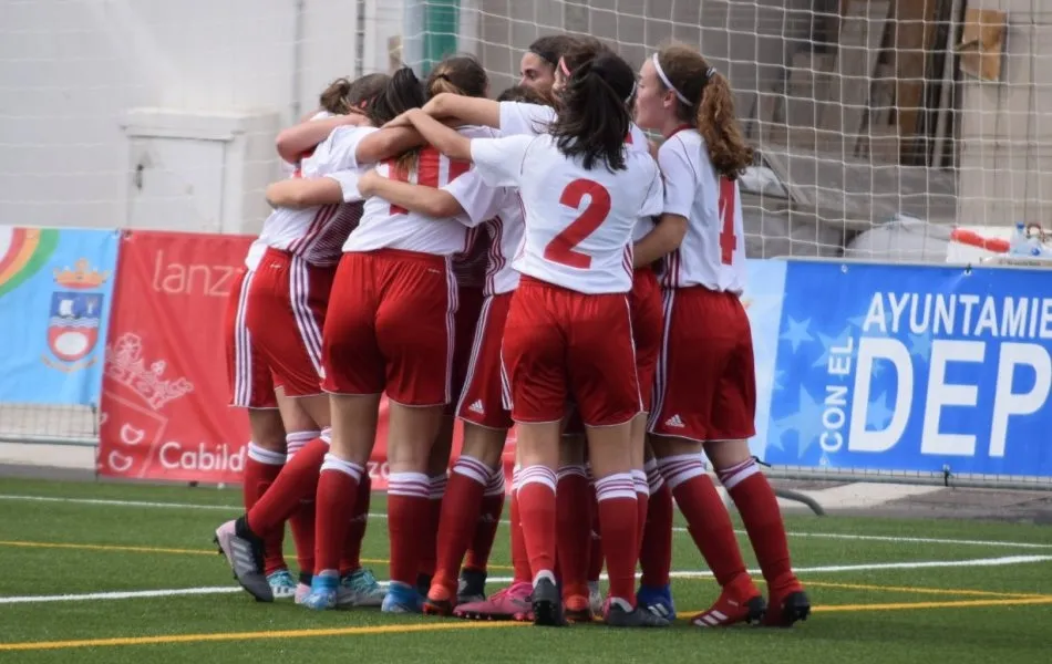Foto 2 - Carmen &Aacute;lvarez anota un gol en la derrota de Castilla y Le&oacute;n frente a Canarias  