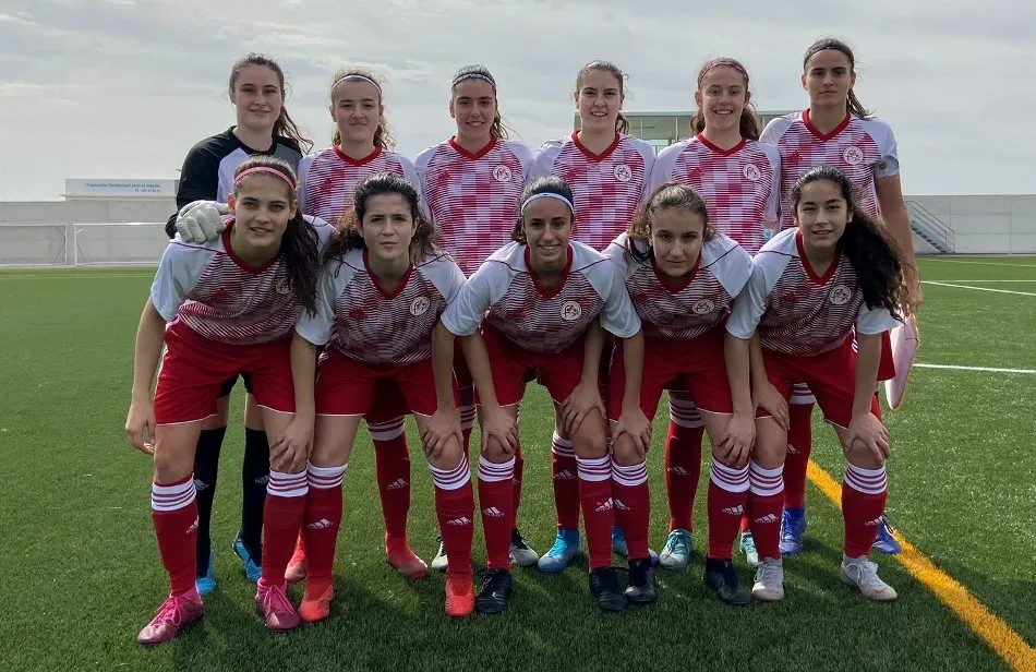Foto 3 - Carmen &Aacute;lvarez anota un gol en la derrota de Castilla y Le&oacute;n frente a Canarias  