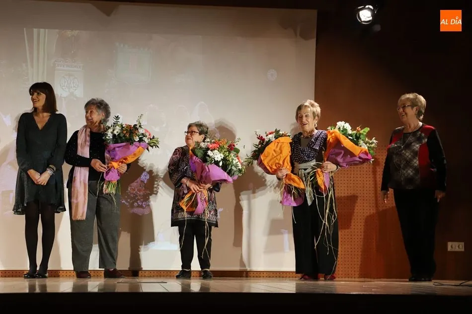 La Asociación de Mujeres Barroca rindió homenaje a algunas de sus socias