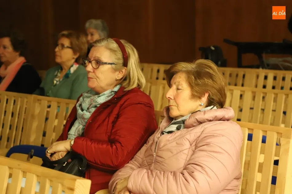Foto 11 - La Asociaci&oacute;n de Mujeres Barroca celebra su aniversario