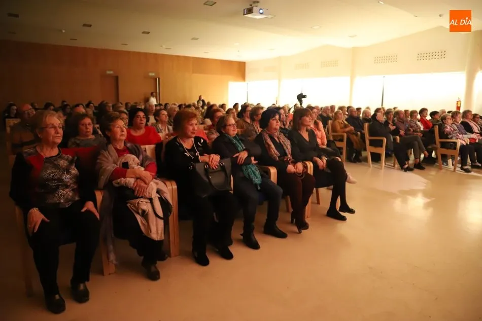 Foto 8 - La Asociaci&oacute;n de Mujeres Barroca celebra su aniversario