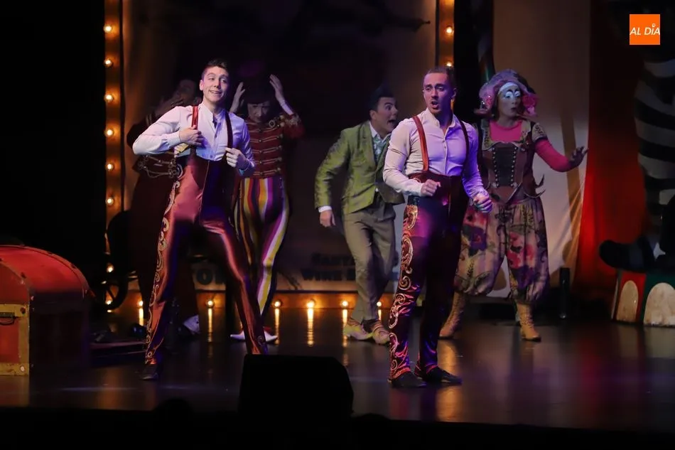 Foto 10 - El circo de Emilio Aragon encandila al p&uacute;blico del CAEM