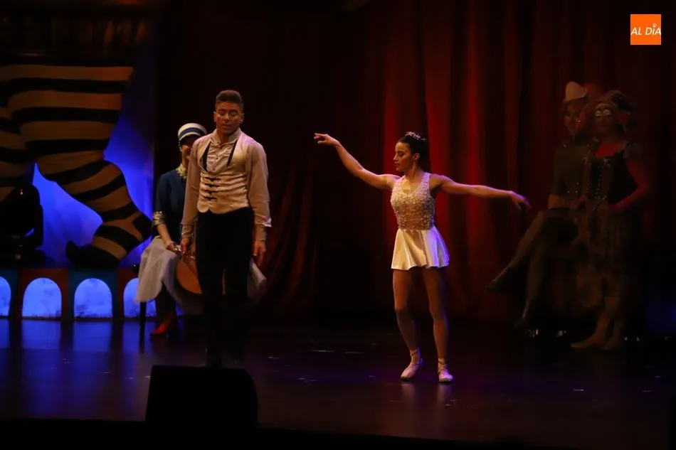 Foto 9 - El circo de Emilio Aragon encandila al p&uacute;blico del CAEM