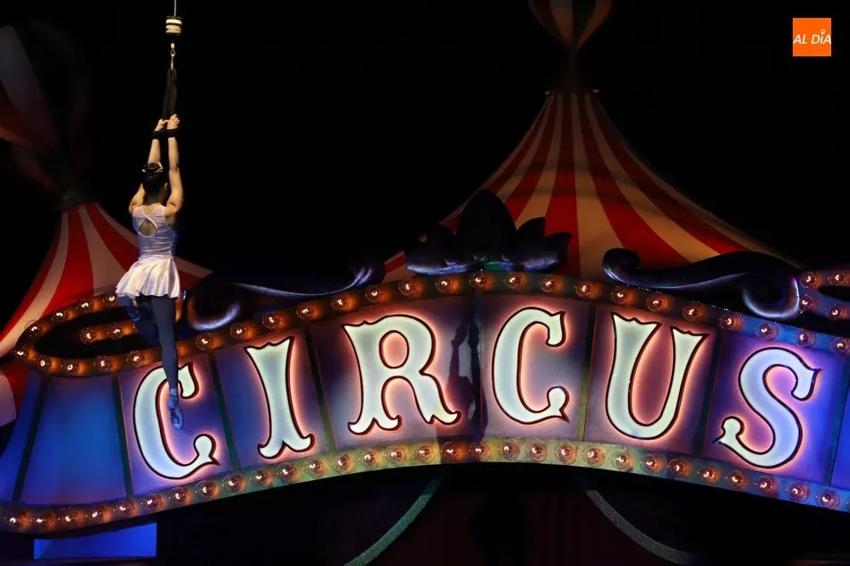 Foto 8 - El circo de Emilio Aragon encandila al p&uacute;blico del CAEM